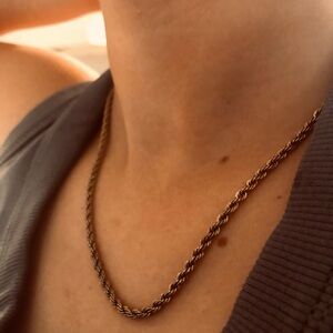 Elegant Gold-Toned Necklace